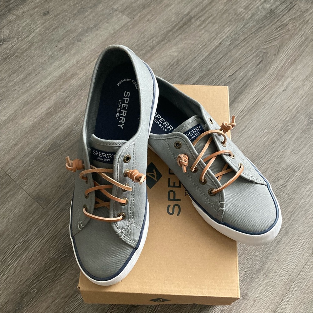 Sperry women’s shoe